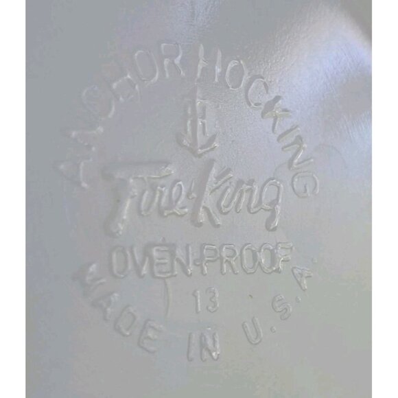 Anchor Hocking Fire King 2 White Shelll Swirl Gold Trim Bowls Vintage MCM - Picture 3 of 9